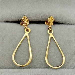 Elegant 14k Gold Drop Earrings